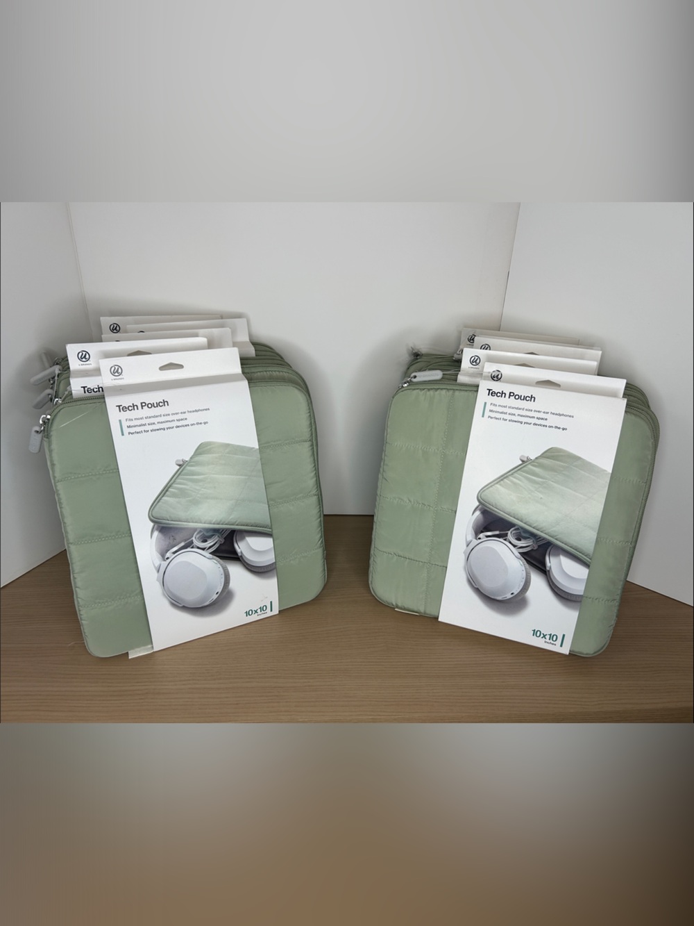 10 Brand New Tech Pouch Organizer - Sage Green Quilted Sleeve